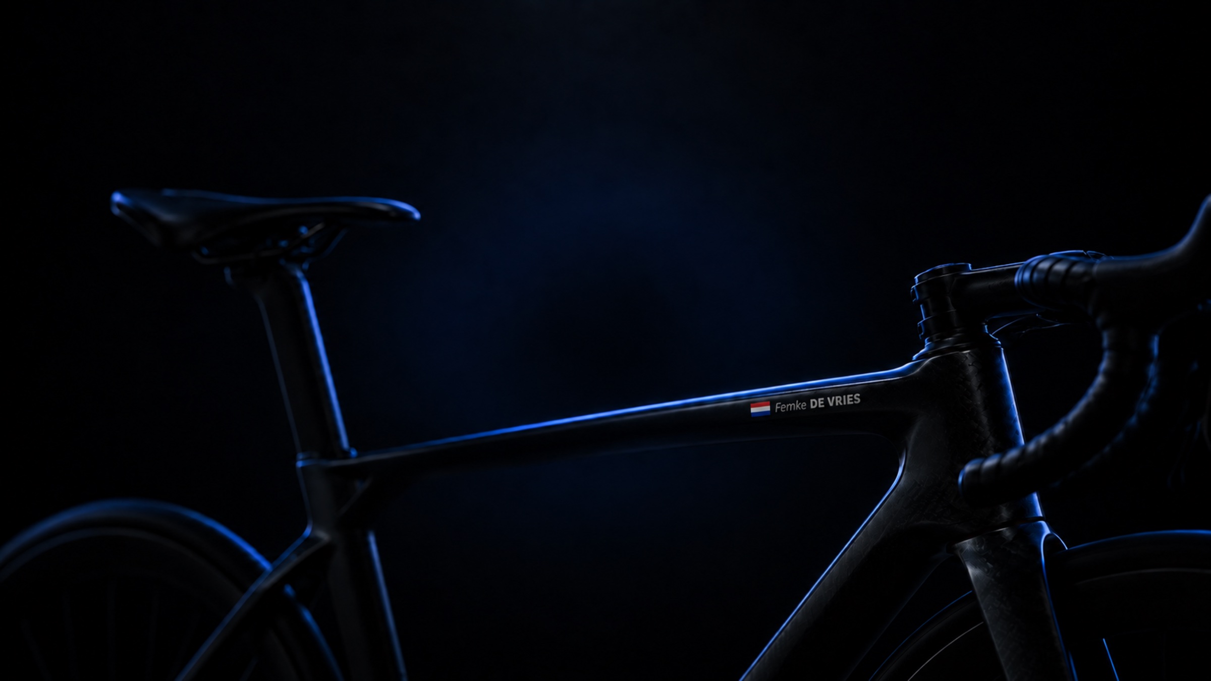 Premium racercykel i carbon med personlig Pegatin med navn og flag